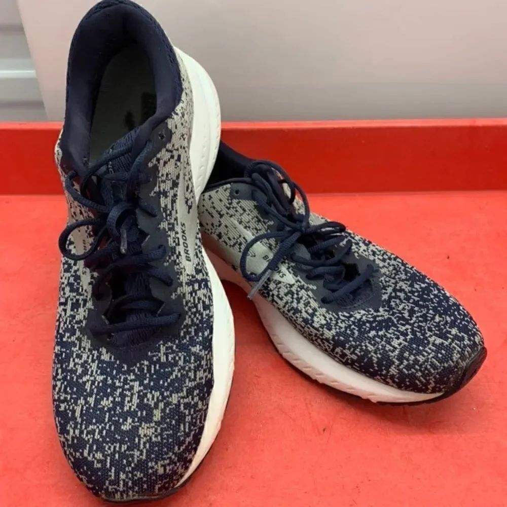 Brooks Tennis Shoes 
